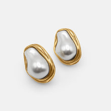 The Celeste Pearl Earrings